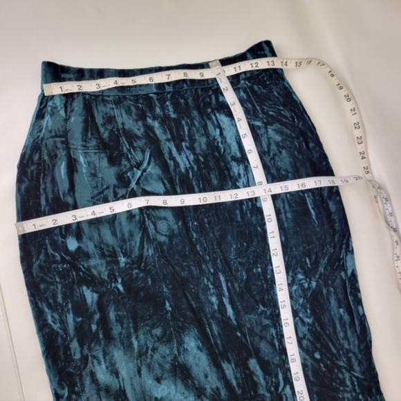 Bill Blass Made in USA Velvet Skirt Sz 10 NWOT - Picture 9 of 10